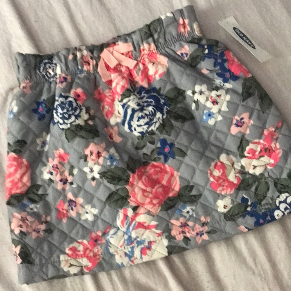 New little girls floral old navy skirt